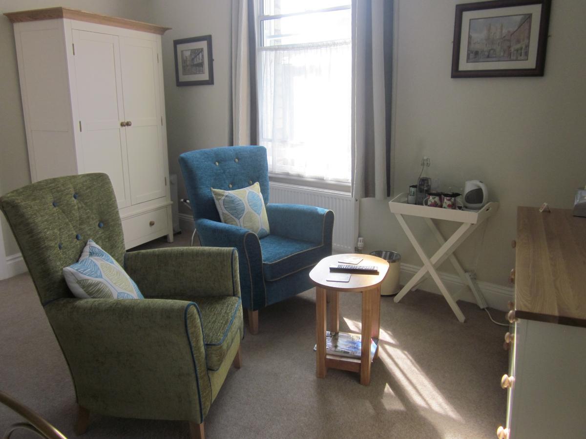 Guest house Bowen House 4*