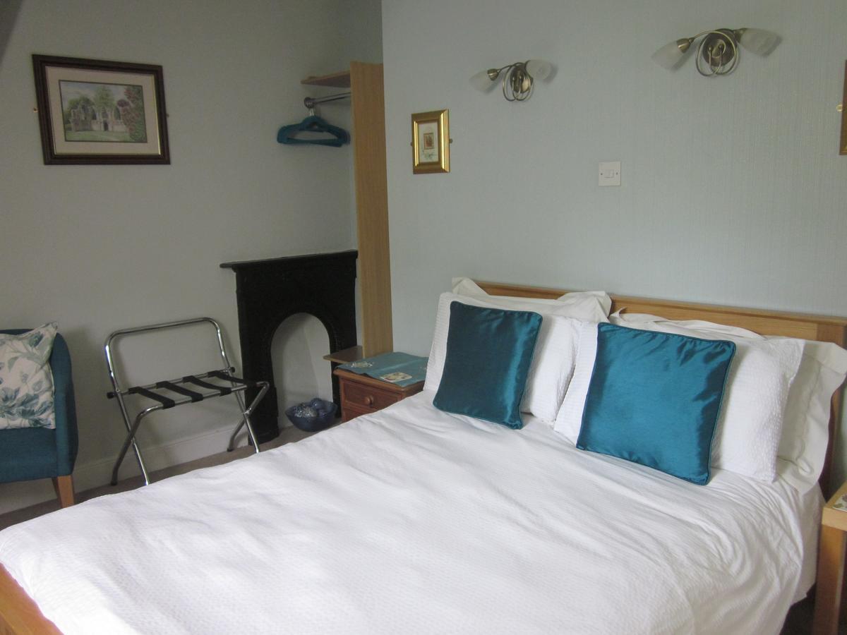 Guest house Bowen House 4*