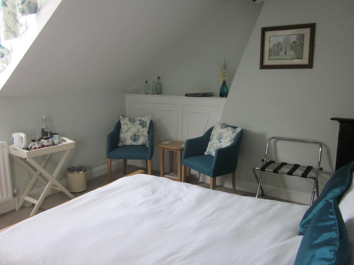 Bowen House 4*