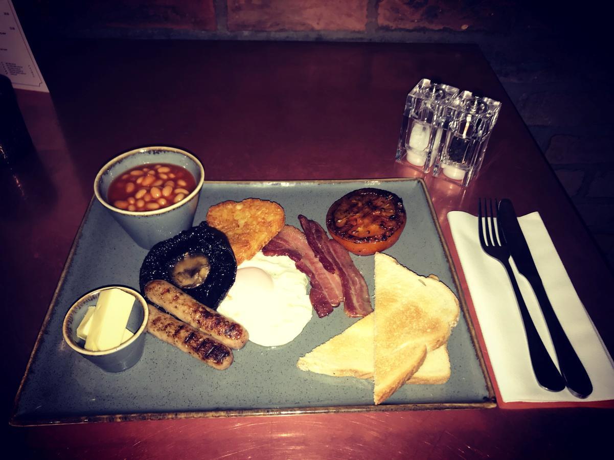 Lil's Bar And Bistro York