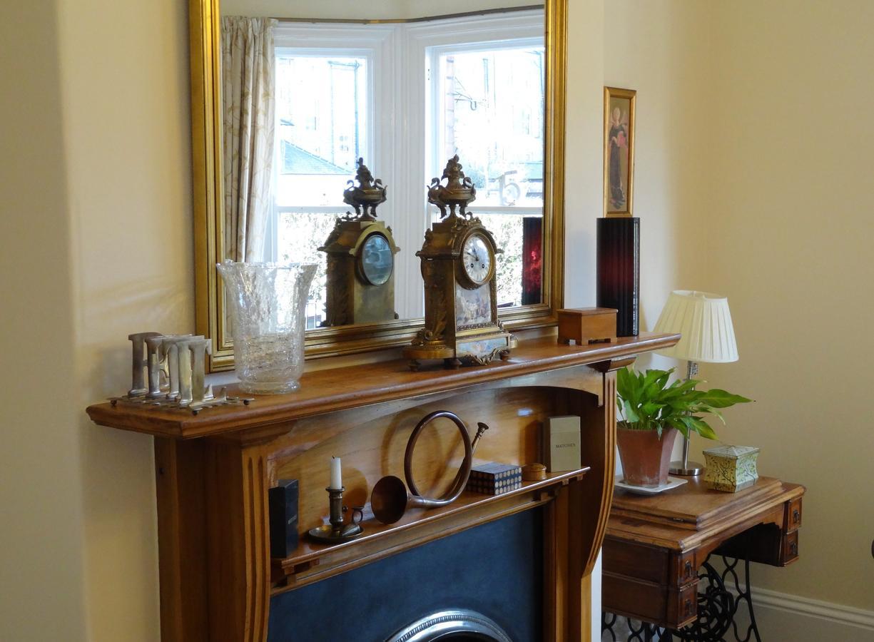 Alcuin Apartment *