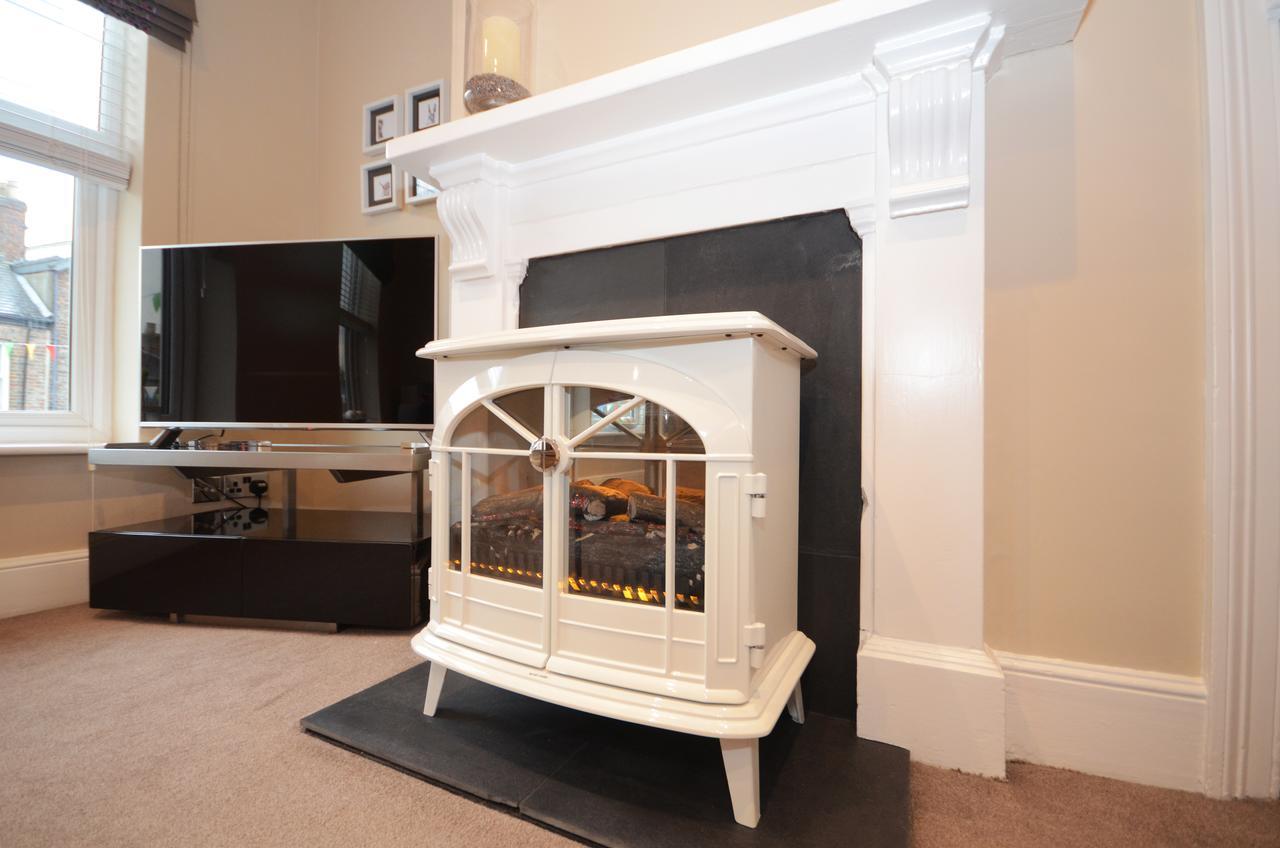 Apartment Lucy's Lodge- Stylish On Vibrant Bishy Road With Free Parking York