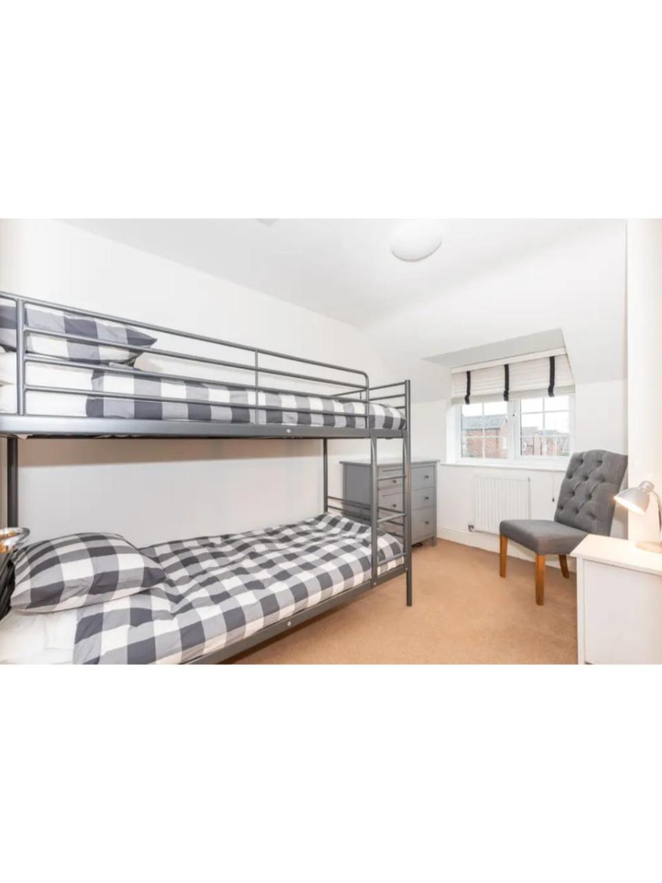 Spacious And Modern Townhouse I Pass The Keys Holiday home