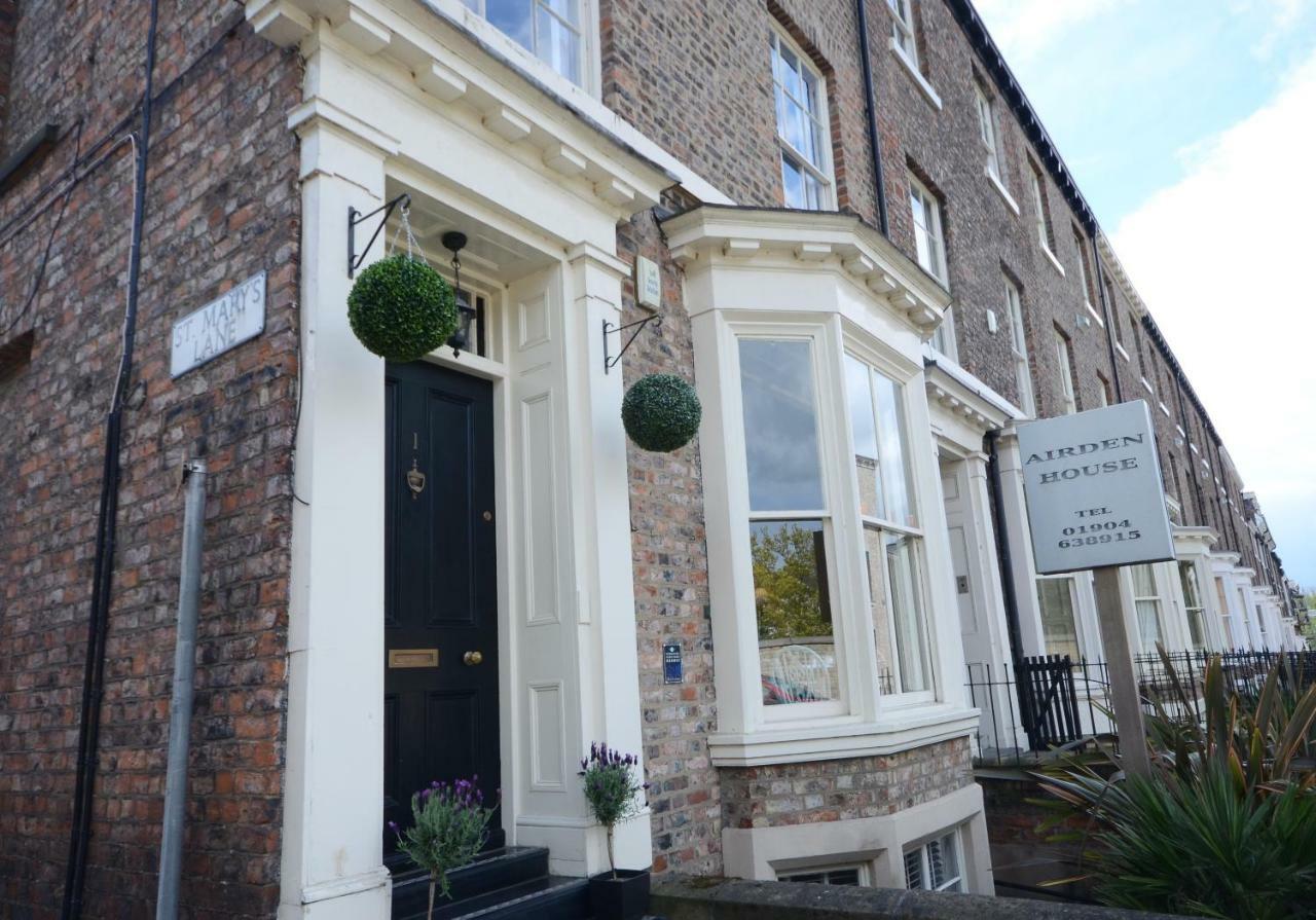 Guest house Airden House