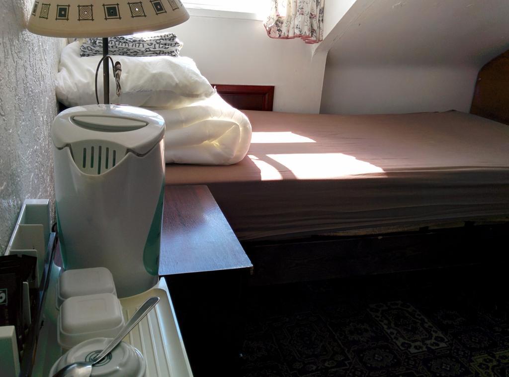 Hostel Astley House *