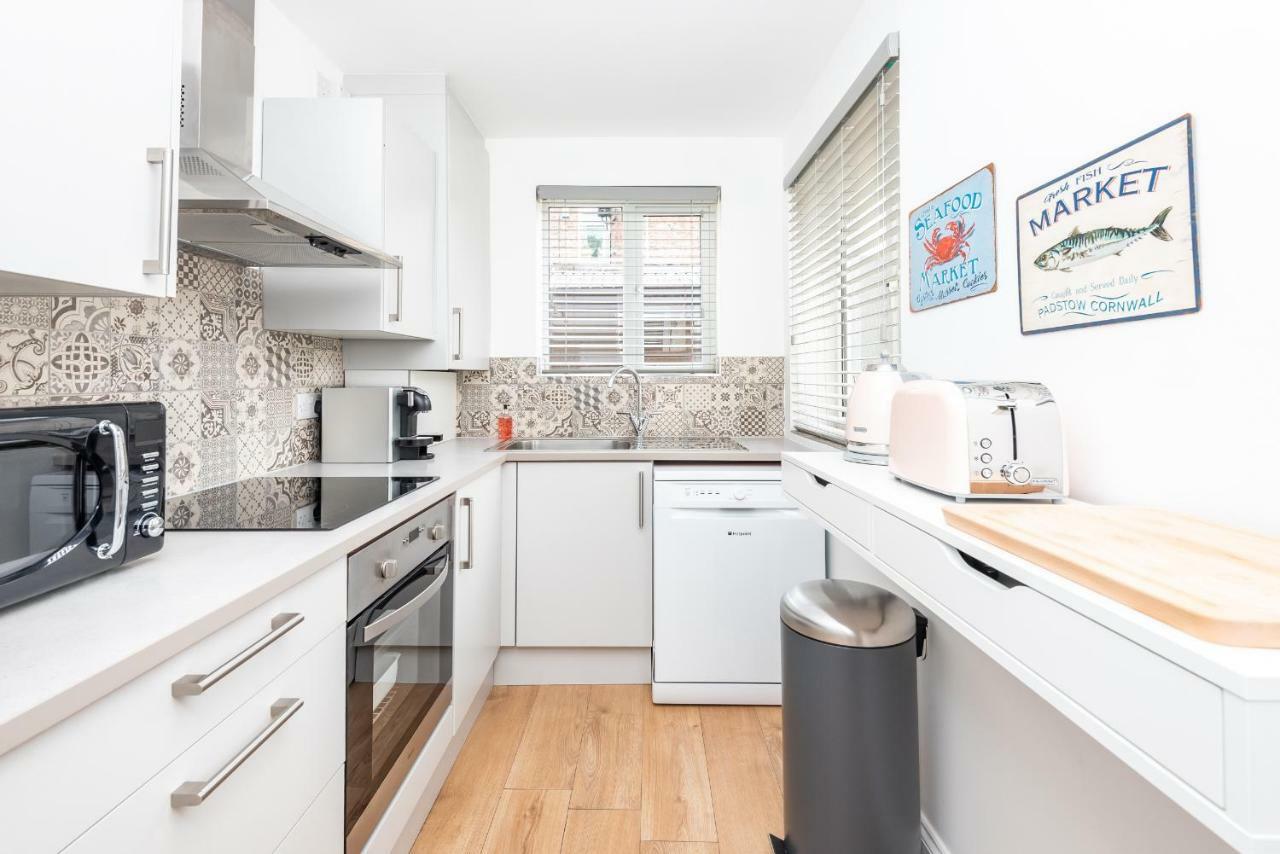 Holiday home Beautiful Riverside Walk To Centre In 15mins! York