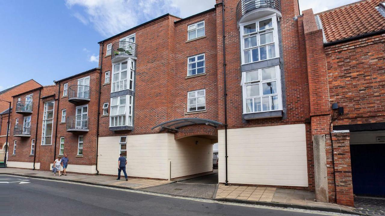 Centre Riverside Apartment-central Location Apartment *