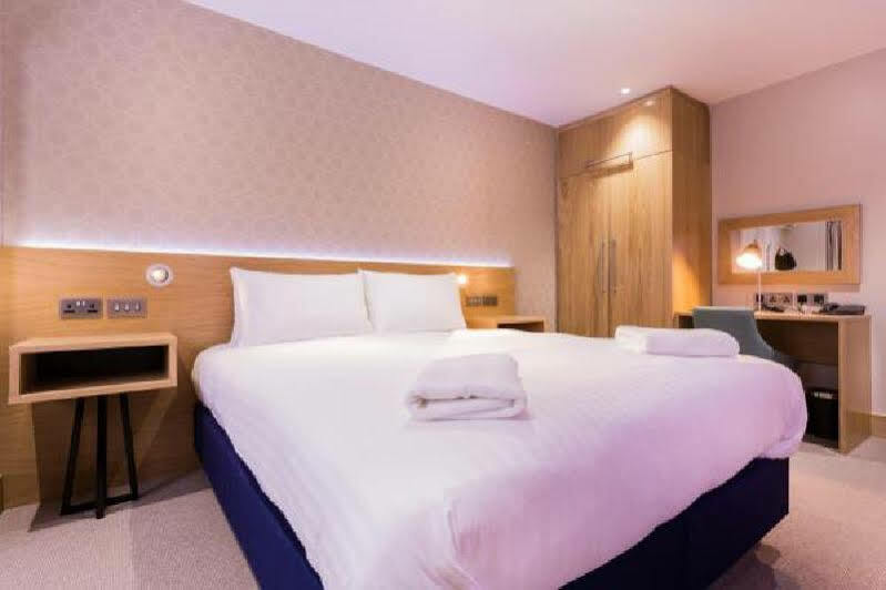 Elmbank York, Tapestry Collection By Hilton Hotel York