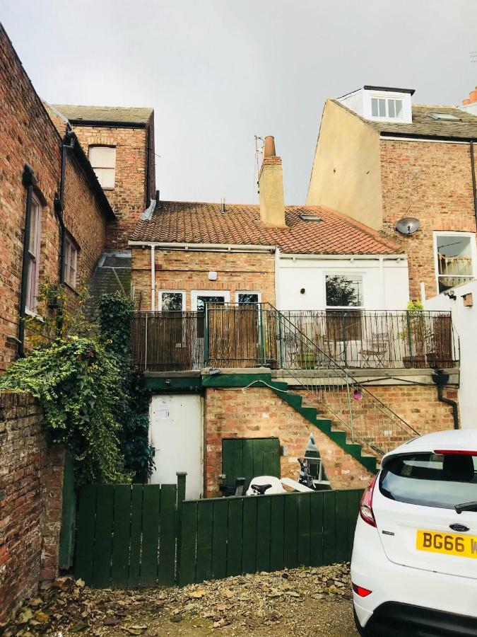 Gillygate *
