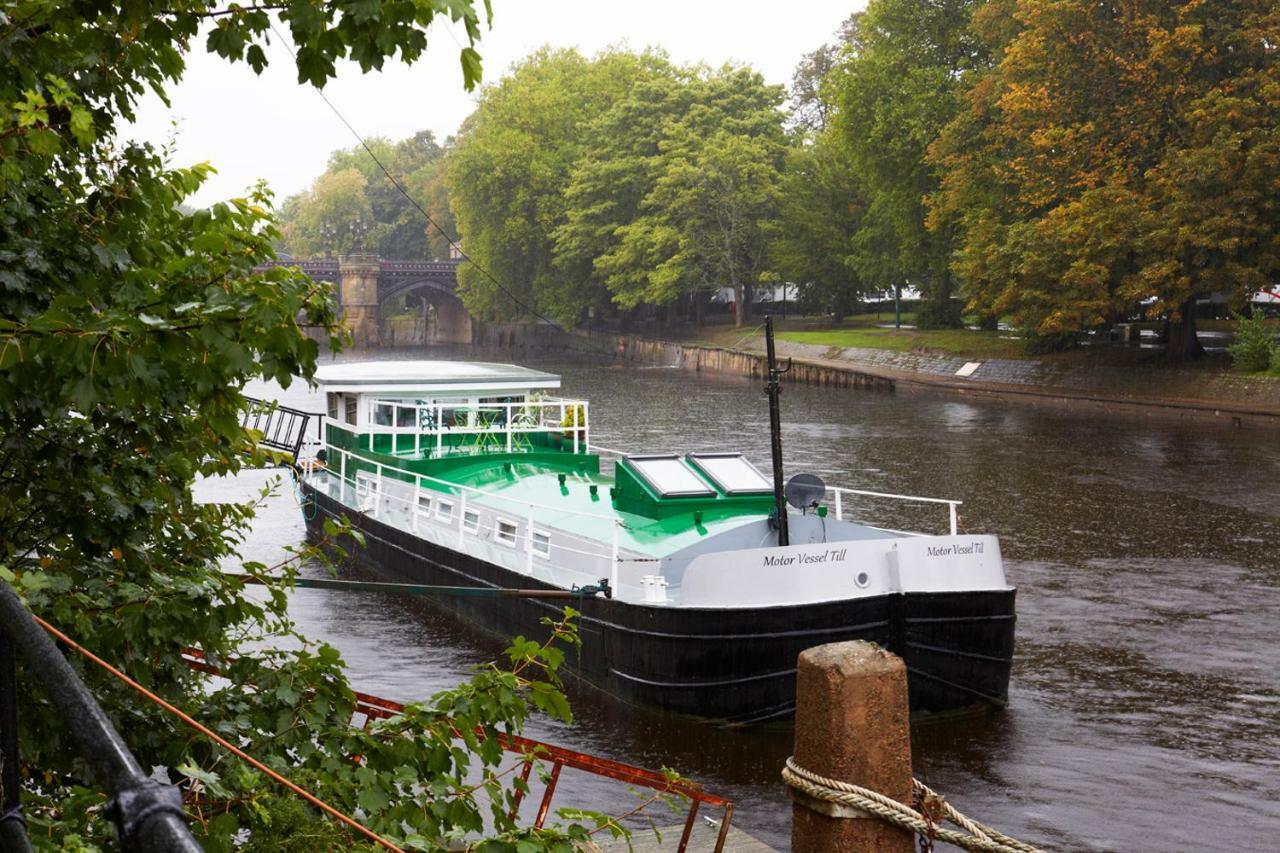 Motor Vessel Till *