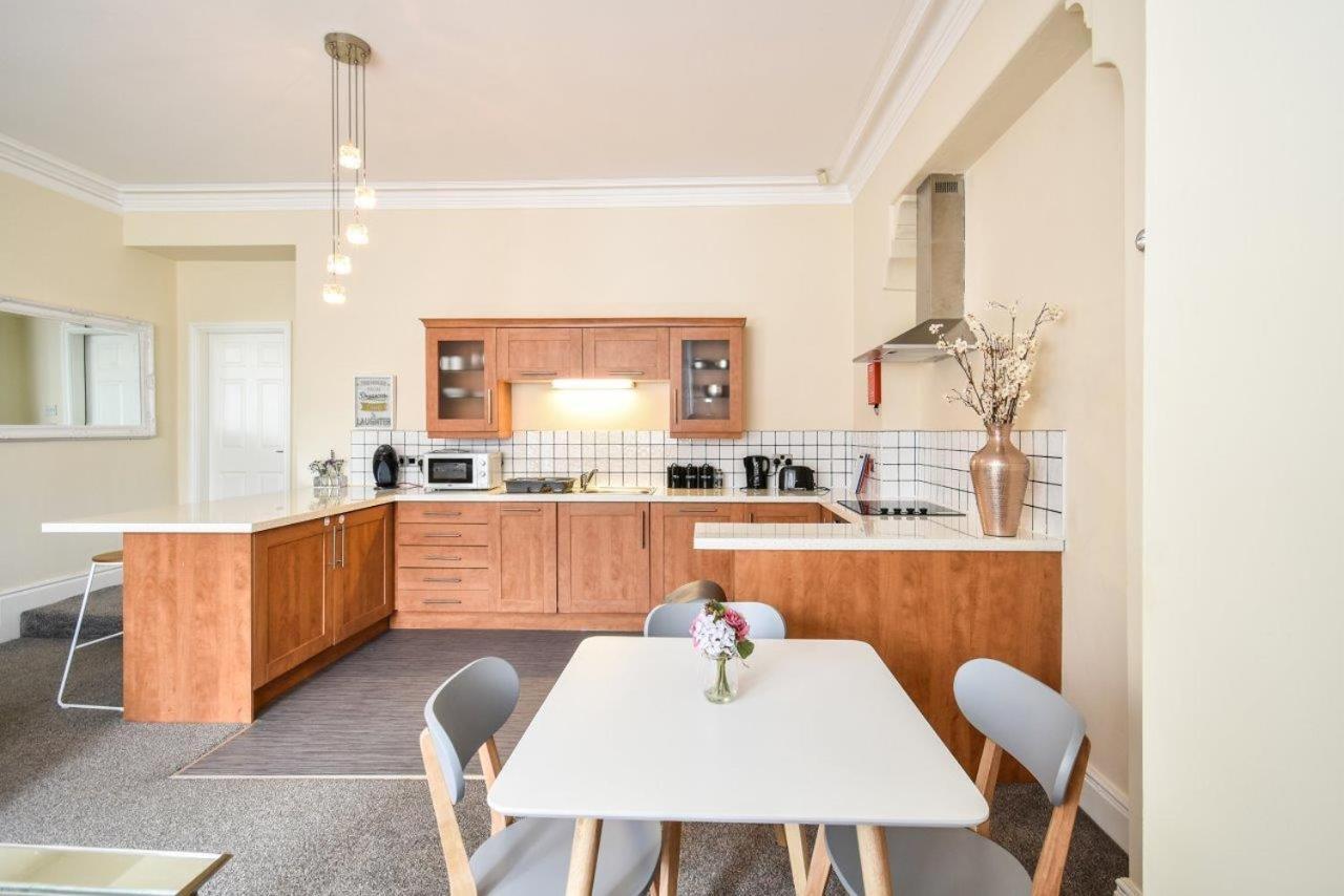 Holgate Manor Apartment