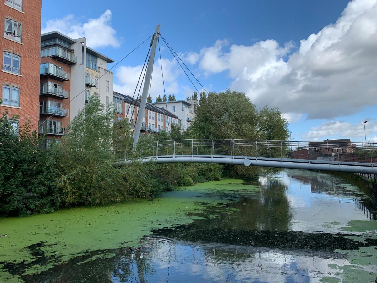 Riverside Close To Centre Apartment York