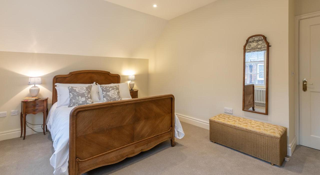 Apartment 2, 71 Micklegate, *
