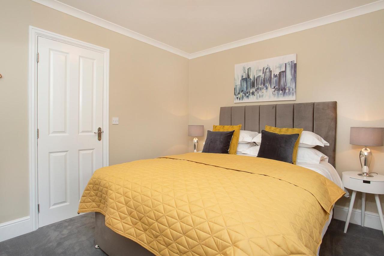 Knavesmire Mews 3 Bedrooms-free Parking Apartment