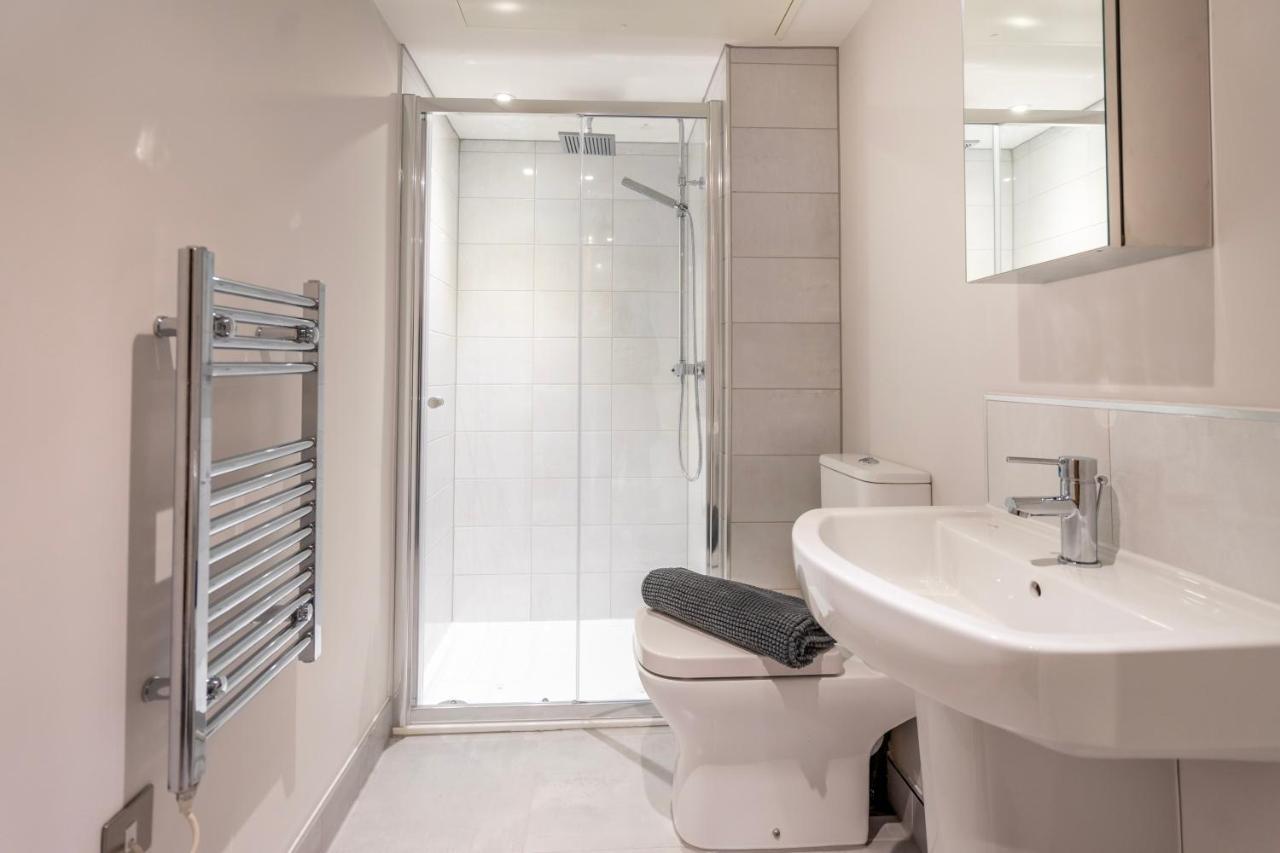 25 St John's Mews
