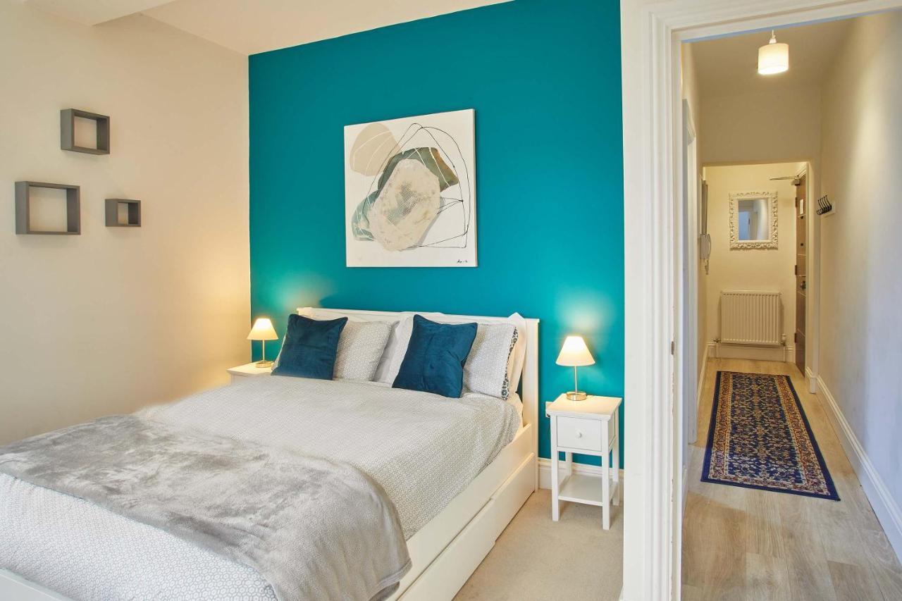 4 Bluebridge Court * York
