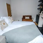 Best Stays York - Bishy Road Abode