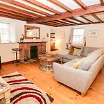 Hollyside Cottage