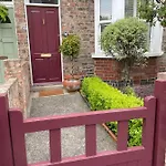 Period Two-Bed House, Next To River And City