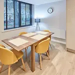 Host & Stay - Fern