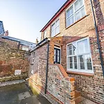Corner Lodge Bishophill York - Free Parking