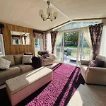 Bakers Lodge With Hot Tub