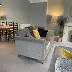 The Corner House - A Quiet & Cosy Stay