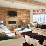 Cowdale Cottage