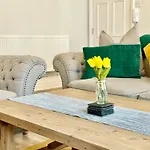 Gillygate Nest With Free Allocated Parking