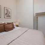 Crescent Court Modern And Luxurious Apartments York