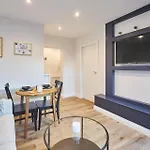 Host & Stay - Fourth Avenue Apartments