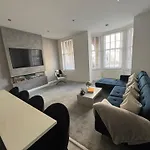 Vikings Duplex Apartment City Centre With Free Parking