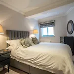3 London Mews