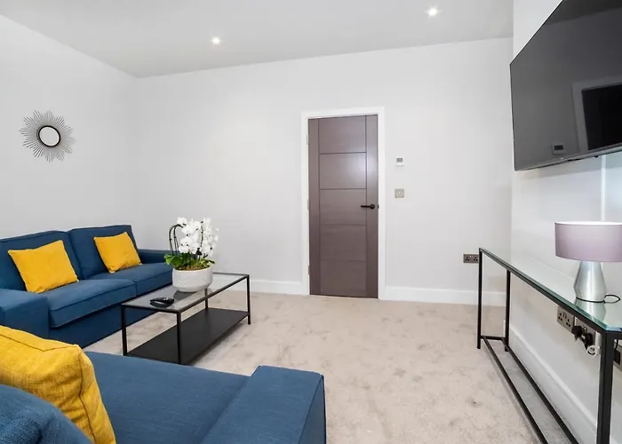 City Apartments - Clifton Green 2 Bedroom Apartment