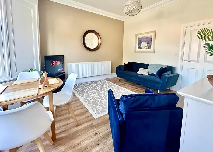Clifford\'S Reach At Bluebridge Court With Free Parking
