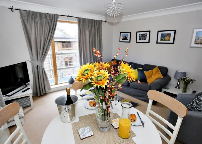 Emperors Wharf 2 Bedroom Apartment