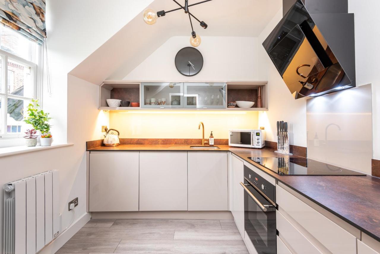 Feversham House Apartment *
