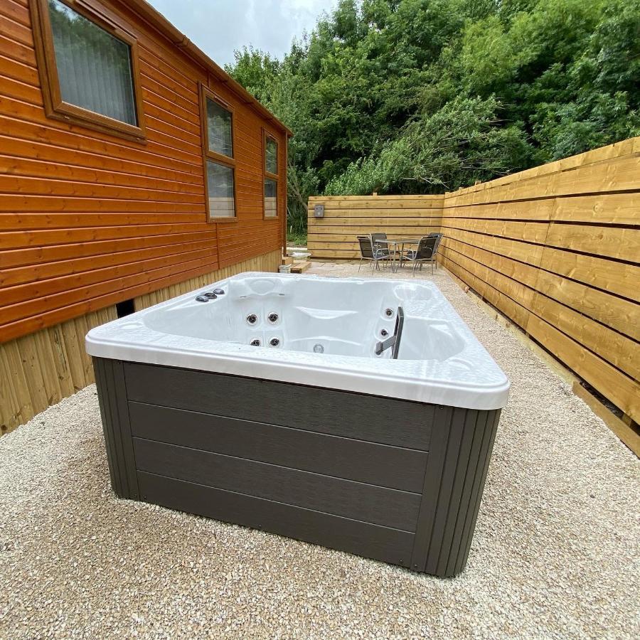 Holiday home Fox At Owlet Hideaway - With Hot Tub, Near York