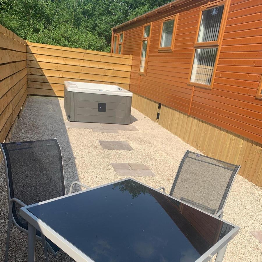 Holiday home Fox At Owlet Hideaway - With Hot Tub, Near York