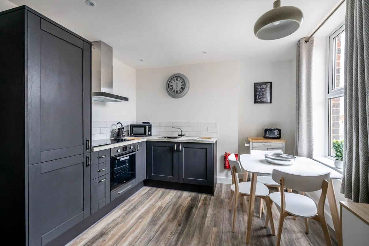 Apartment 8 *