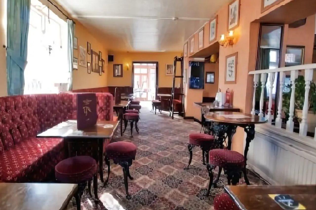 The Nags Head 4*