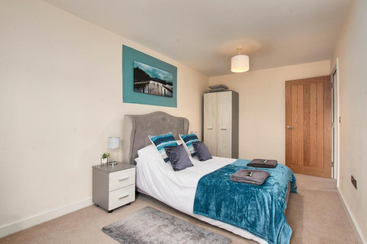 Luxury Centre Apartment-sleeps 6 With Parking Apartment York