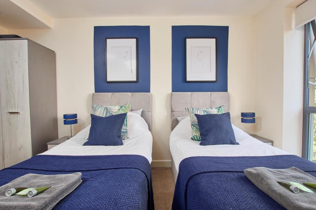 Luxury Centre Apartment-sleeps 6 With Parking Apartment *