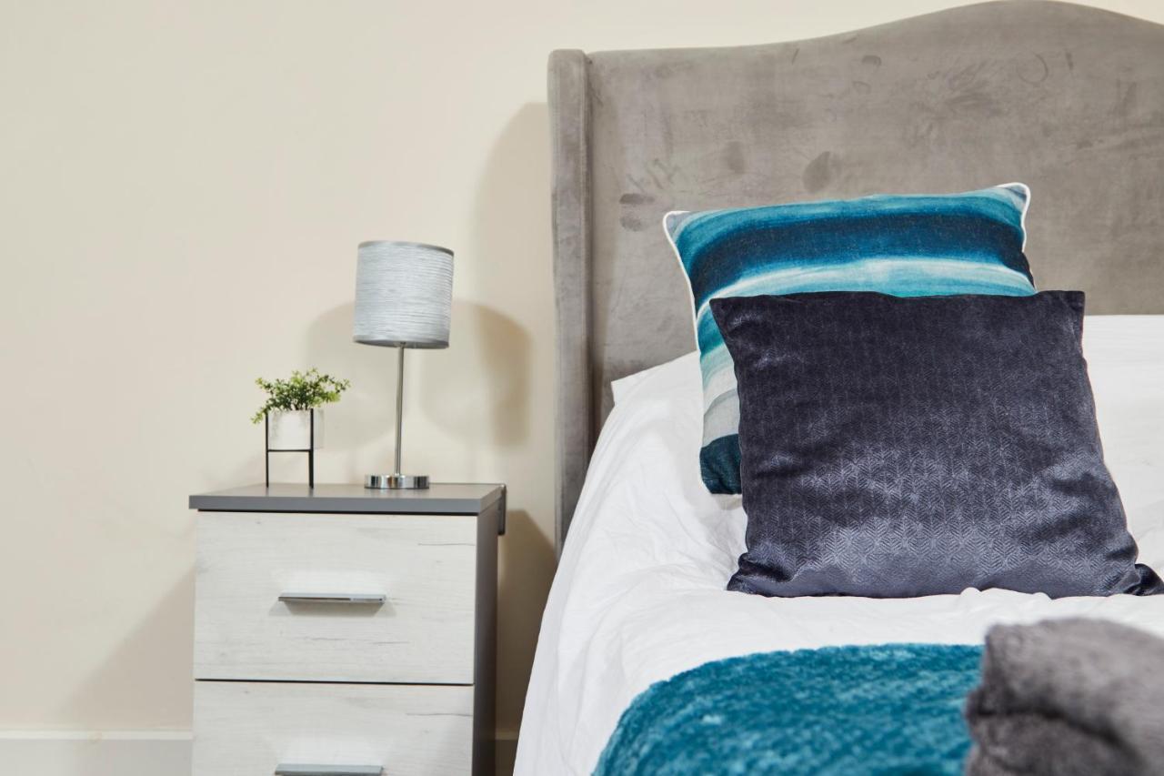 Apartment Luxury Centre Apartment-sleeps 6 With Parking York