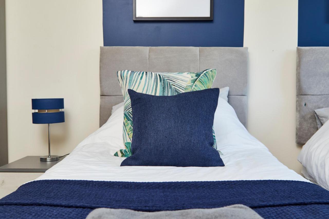 Luxury Centre Apartment-sleeps 6 With Parking Apartment *