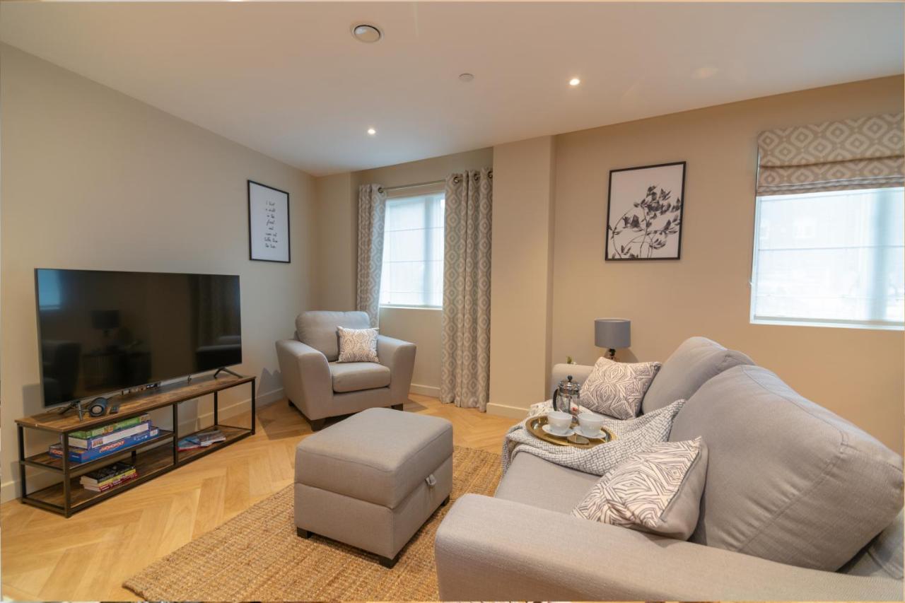 Entire 2 Bed - Free Parking - No. 15 - The Cosy Collection Ltd