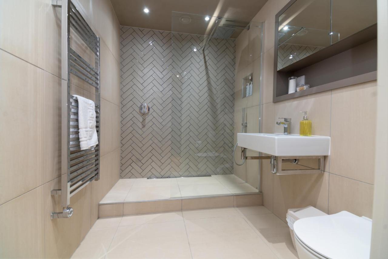 Entire 2 Bed - Free Parking - No. 15 - The Cosy Collection Ltd *