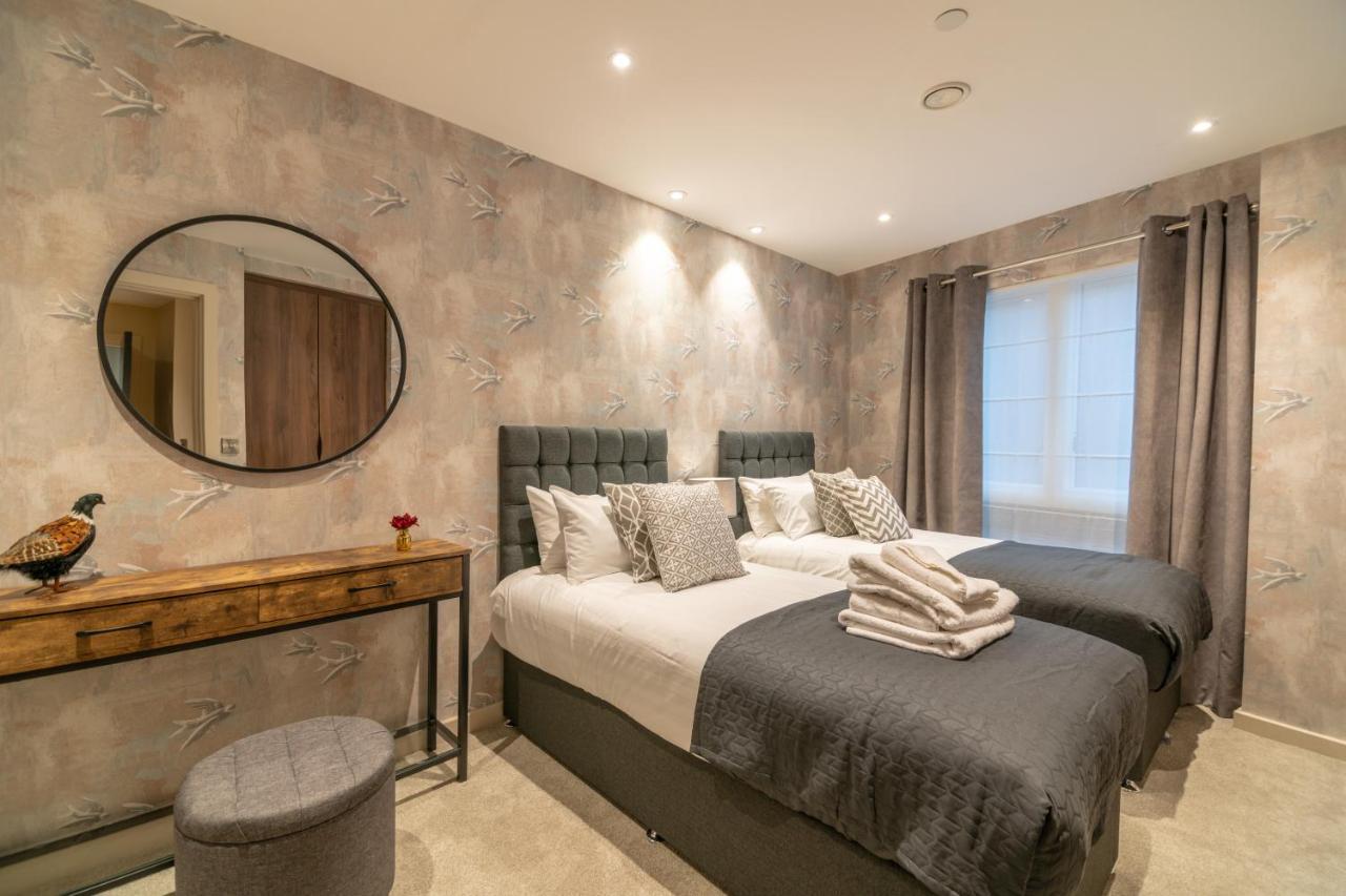 Entire 2 Bed - Free Parking - No. 15 - The Cosy Collection Ltd *
