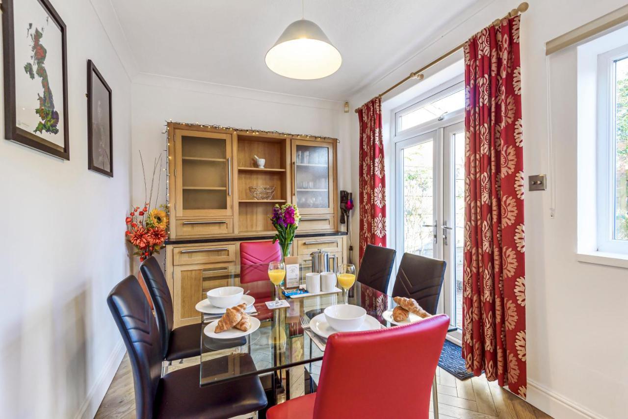 Bishy Road Hideaway Near Racecourse Holiday home *