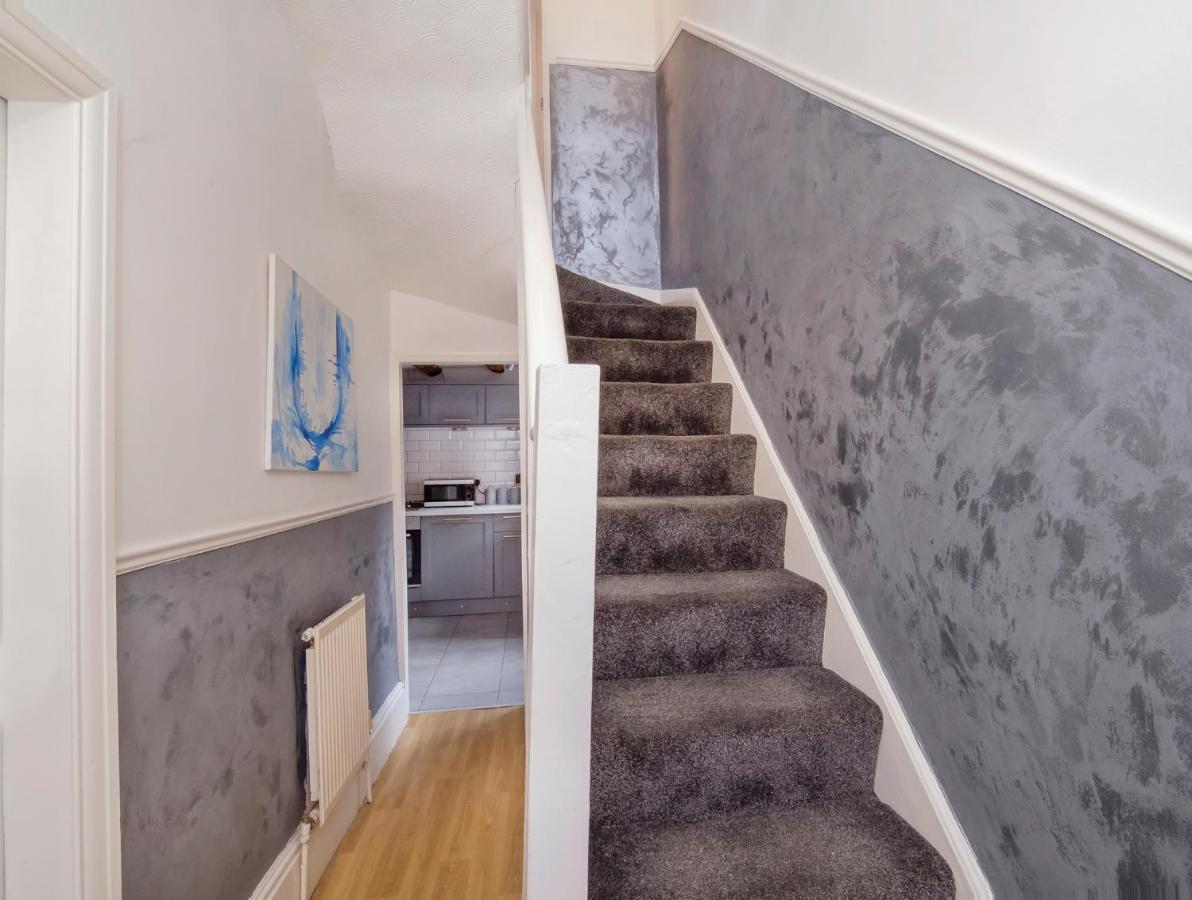 The Mount Hideaway With Hot Tub Holiday home York